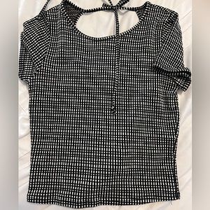 CAUTION TO THE WIND cropped tee size 4